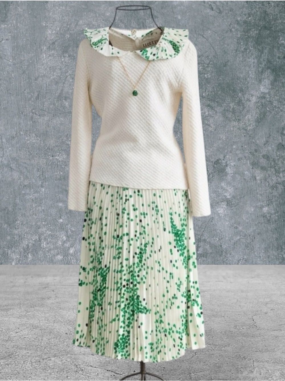 Size 2 Adolfo Saks Fifth Avenue  Knit Top & Pleated Skirt Set Green Polka Dot